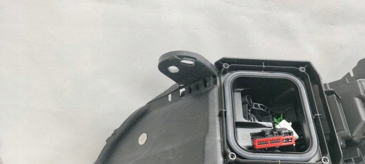 PHARE AVANT DROITE DROIT AVANT COMPLET LED PEUGEOT 308 III T10 98516735 21-