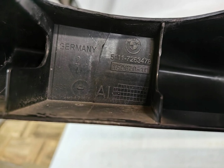 BMW 3 F30 GRILLE INFÉRIEURE ZDERZKA AVANT RECOMMANDÉ