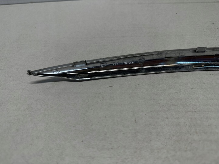 CHROME MOULURE PARE-CHOCS AVANT GAUCHE VW GOLF V JETTA