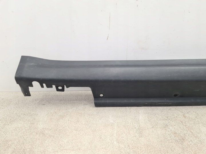 MINI COOPER R56 SEUIL MOULURE SEUIL DROITE 7147916