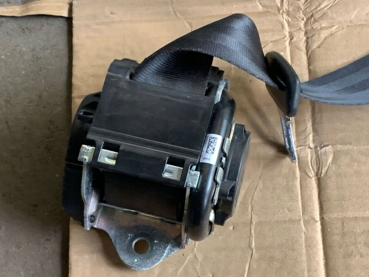 ARRIÈRE CEINTURE DE SÉCURITÉ LAND ROVER RANGE ROVER VELAR 2018 00000900H