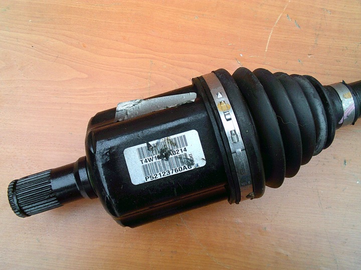 JEEP CHEROKEE KL 14- 2.2 D AUTOMATE DEMI-ARBRE DROITE P52123760AB
