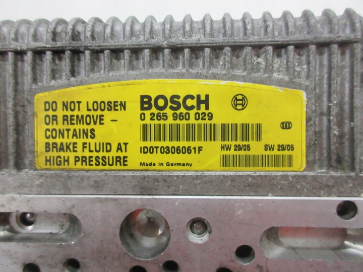 MERCEDES R230 SL500 POMPE SBC