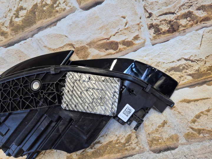 AUDI A8 4N0 941 036C 24'' LIFT D5 MATRIX LED DROITE PHARE EUROPE COMPLÈTE