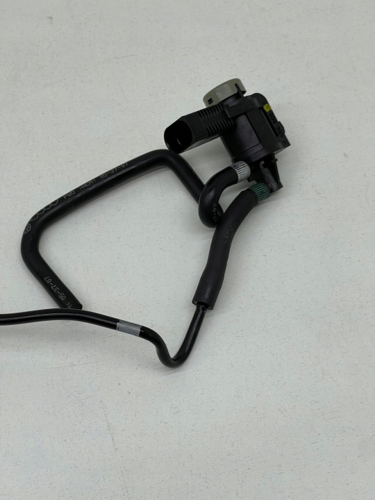 AUDI A5 8T A4 B8 3.0 TDI CONDUITES DE DÉRIVATION PRESSION SOUPAPE