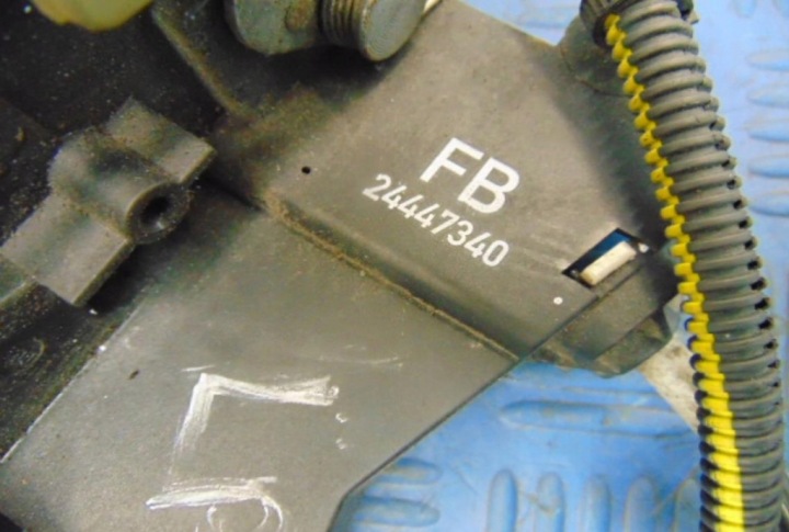 OPEL SIGNUM 2.2 16V SERRURE GAUCHE AVANT 24447340