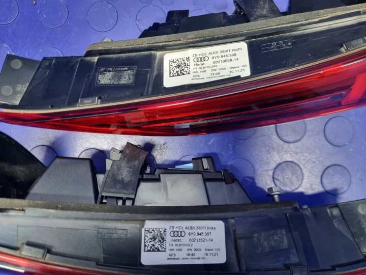 AUDI A3 8Y ENSEMBLE PHARE ARRIÈRE LED MATRIX USA ORIGINAL 8Y0945207B