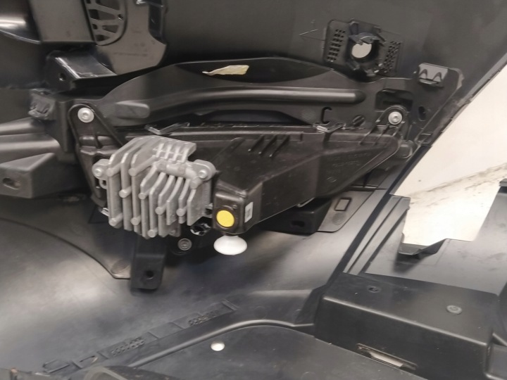 LAND ROVER DISCOVERY SPORT L550 LIFT PARE-CHOCS AVANT AVANT PDC HALOGÈNES