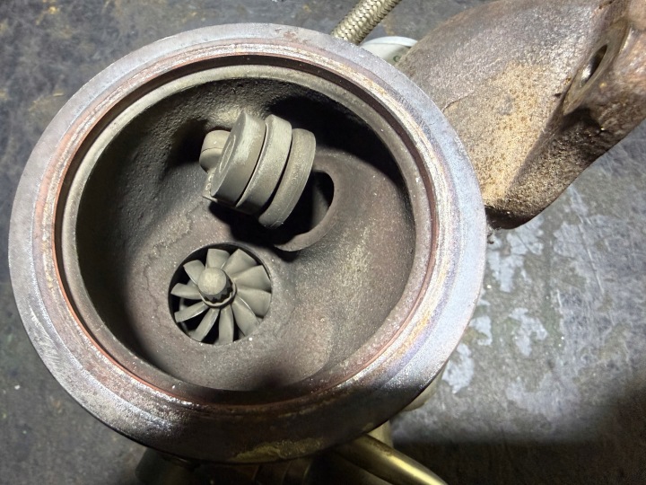 PEUGEOT OPEL 208 II CORSA 1.2 THP HN05 TURBINE TURBOCOMPRESSEUR 9830229380