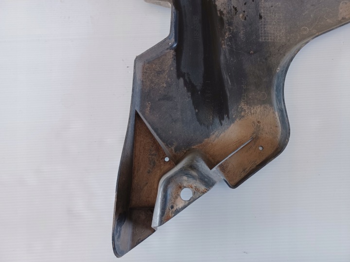 FIAT 500L PLAQUE PROTECTION CHÂSSIS GAUCHE ARRIÈRE GAUCHE ARRIÈRE 51885811