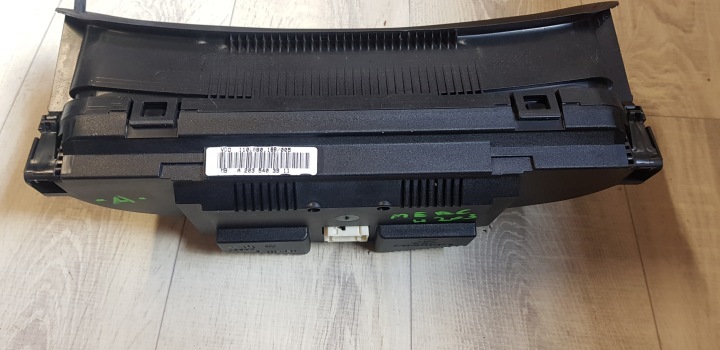 COMPTEUR MERCEDES C CLASSE W203 A2035403911