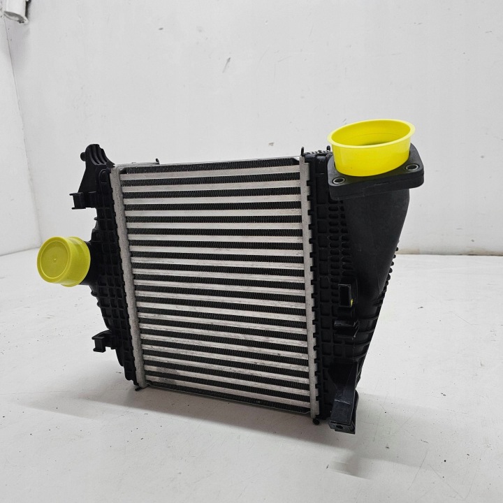 ÉCHANGEUR AIR-AIR AUDI RSQ8 4M0 LAMBORGHINI URUS 4M0145803BT
