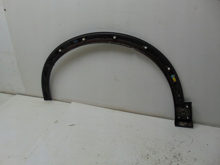 AUDI Q2 MOULURE GARDE-BOUE DROITE AVANT 81A853718A
