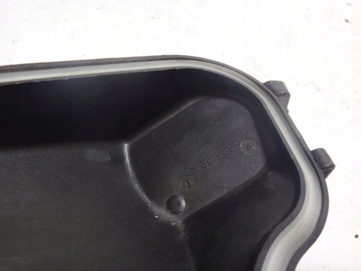 BOUCHON COUVERCLES PROTECTION CLAPET PHARES AVANT BMW E90 E91 AVANT RESTYLAGE