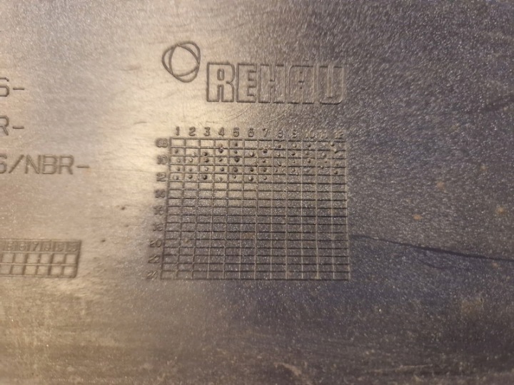 MERCEDES 212 BERLINE AMG 63 A2128855125 PARE-CHOCS ARRIÈRE