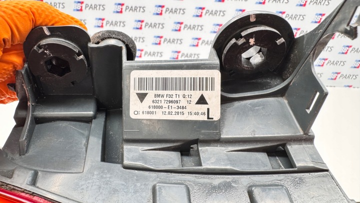 BMW F32 F33 F36 F82 PHARE GAUCHE ARRIÈRE ARRIÈRE DANS AILE EUROPE 7296097