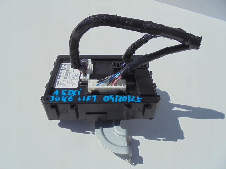 JUKE I LIFT F15 MODULE CONTRÔLEUR 284B1BV80B 1.5 DCI FIXATION MÂCHOIRES
