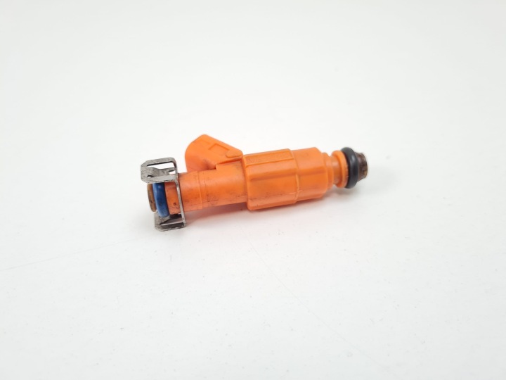 2006 VOLVO V50 INJECTEUR CARBURANTS 3M4GBA