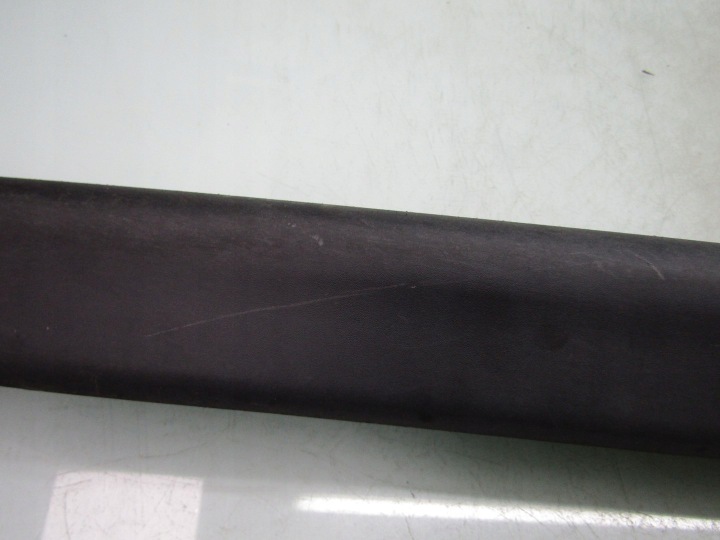 I20 II 17R COUPÉ MOULURE SEUIL DROITE SUR SEUIL DROIT REVÊTEMENT 87754-C8300