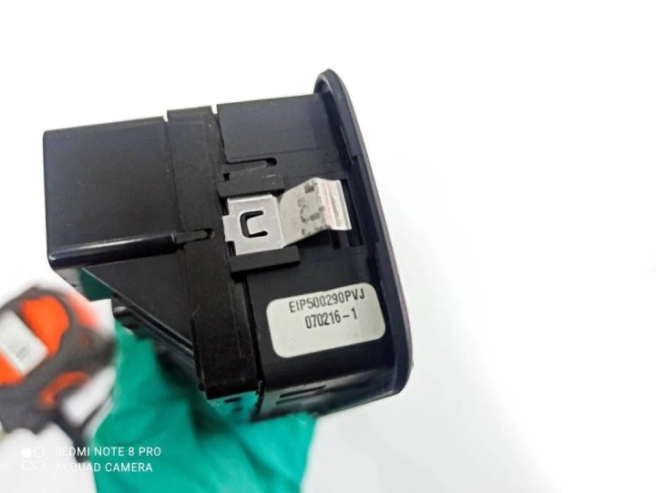 BOUTON COMMANDE VITRE GAUCHES AVANT PORTES LAND ROVER
