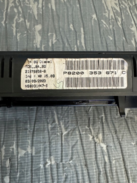 COMPTEUR RENAULT SCENIC II 8200353671C