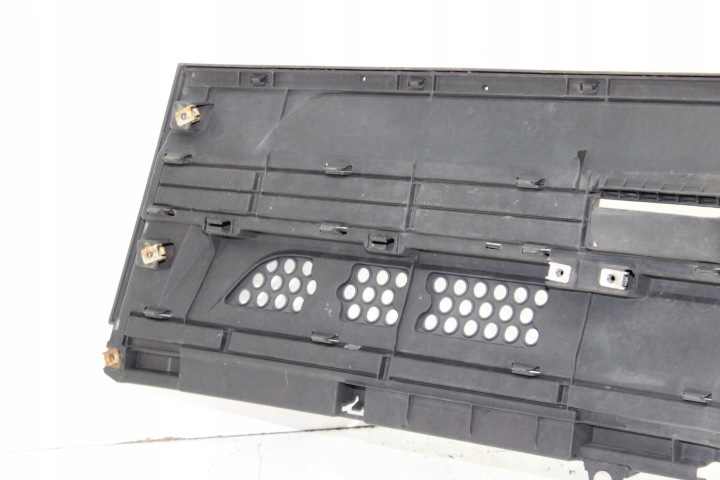 GRILLE CALANDRE CAPOT MERCEDES ACTROS MP4 A9607500618 LARGE CABINE ÉTOILE