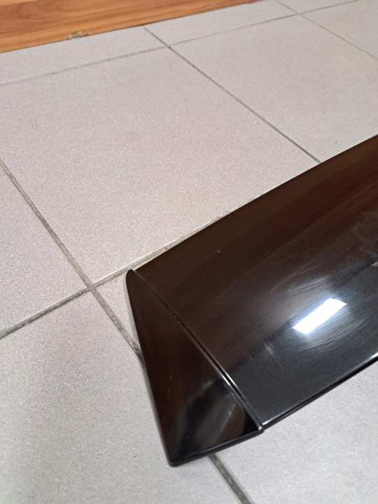 BMW E61 SPOILER COUVERCLES DE COFFRE SPOILER CACHE 7061467 D1052