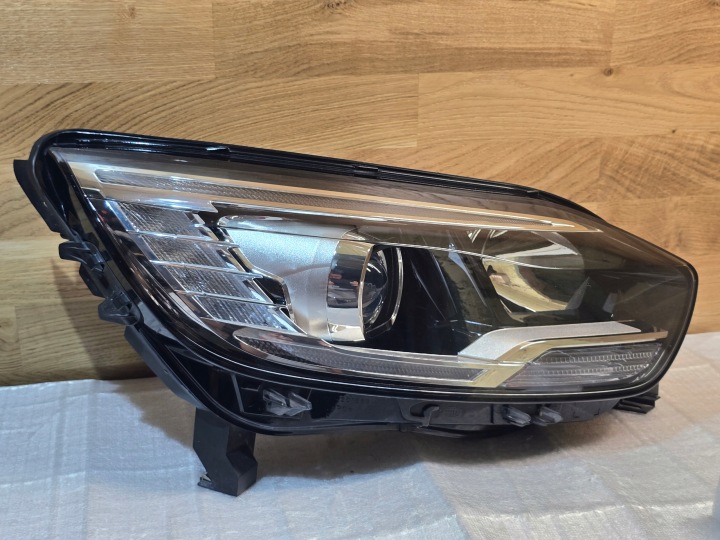 RENAULT SCENIC 4 IV PROJECTEUR DROIT LENTILLE LED