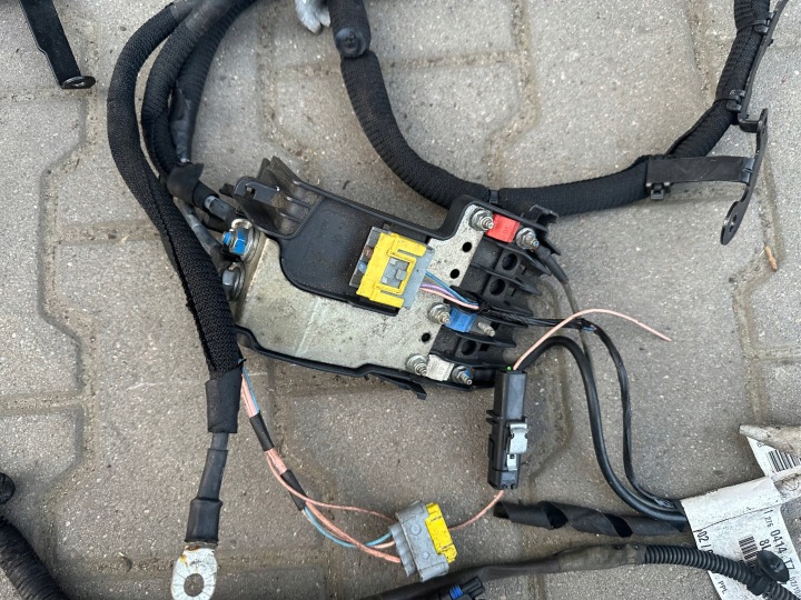 PEUGEOT 308 T7 1.6 VTI SERRE-CÂBLE FUSIBLE FAISCEAU DE CÂBLES INSTALLATION ÉLECTRIQUE 9663704680