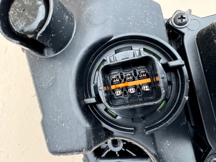 HYUNDAI I30 III 3 LIFT 20R- PHARE PHARES ANTIBROUILLARD GAUCHE AVANT LED FJD 92207-G46