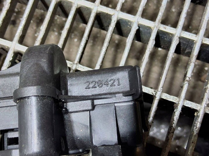 SERVOMOTEUR CENTRAL SERRURE TOYOTA AYGO AB40 223421
