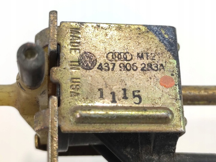 AUDI A6 C4 SOUPAPE PRESSION 437906283A