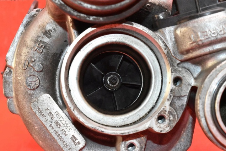 TURBOCOMPRESSEUR 7576985 BMW F01 F02 4.4 V8 407 KM 08-12