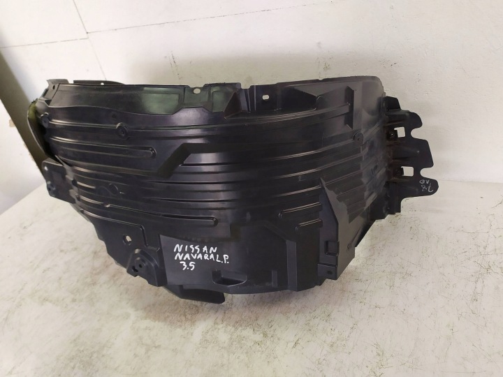 PASSAGE DE ROUE GAUCHE AVANT NISSAN NAVARA D40 63841EB000