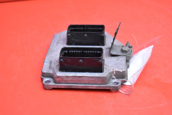 CONTRÔLEUR ORDINATEUR MOTEUR 55354380 5WK9378 OPEL VECTRA C 1.8 16V 122 KM