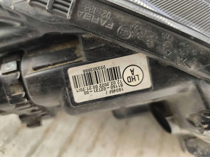 TOYOTA COROLLA BERLINE E21 E210 -2018-2024 PHARE GAUCHE EUROPE