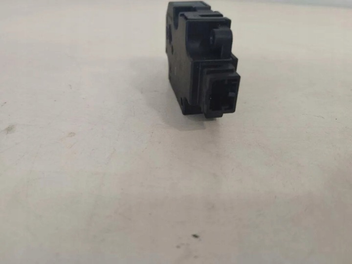 SOUPAPES STERUJACE CHAUFFAGE AUDI A8 D2 (4D2, 4D8) ZBAT0045D08AT 3.0L