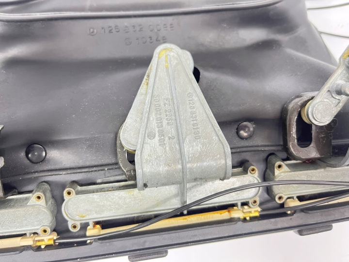 CENTRALE GRILLE CONDUIT D'AIR MERCEDES W126 C126 SE SEL SEC 1268310030 1268310054