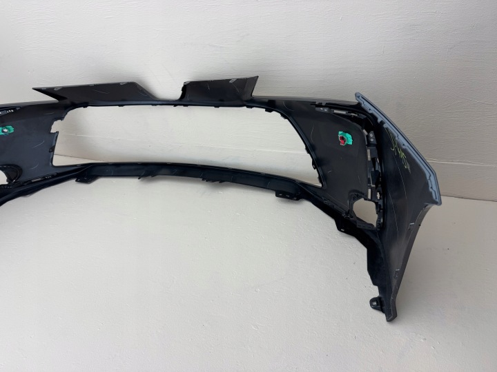 TOYOTA COROLLA E21 BERLINE 18R- PARE-CHOCS AVANT AVANT 52119-02010 PDC SPR