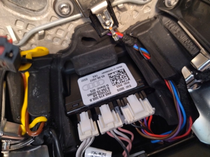 4KE419091D VOLANT MULTIFONCTIONNELLE PALETTES AUDI A6 A7 A8 2018+