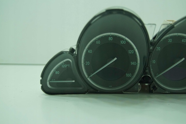 COMPTEUR MERCEDES SL500 SL R230 02- UK