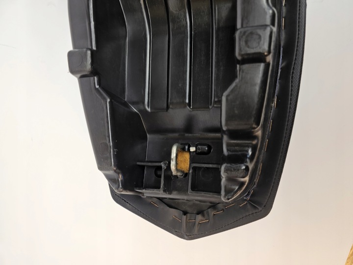 YAMAHA TZR 50 SIÈGE BANQUETTE ARRIÈRE SIÈGE