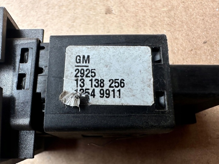 OPEL SIGNUM BOUTON COMMUTATEUR 13138256