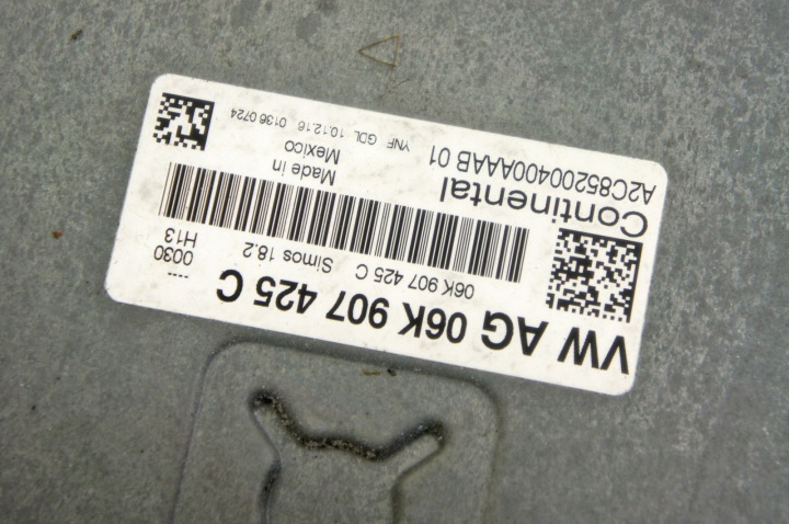 UL279 VW PASSAT B8 1.8TSI ORDINATEUR MOTEUR 06K907425C