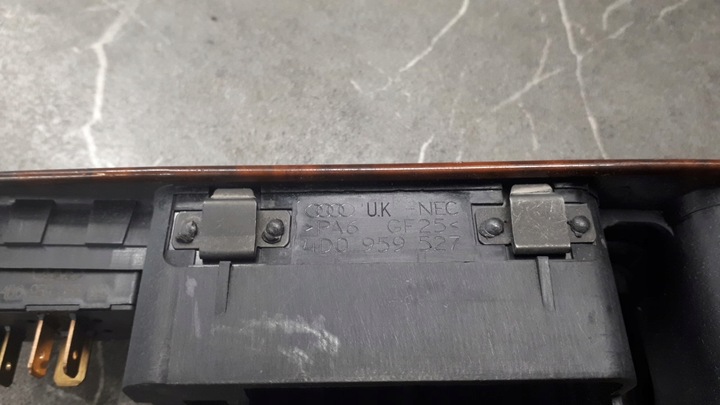 4D0959527 DOKOR FORROS DE PUERTA IZQUIERDO PARTE TRASERA AUDI A8 D4 