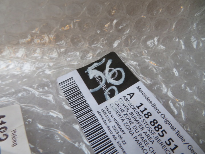MERCEDES-BENZ OE A1188855101 MOULURE PARE-CHOCS BLANCHE