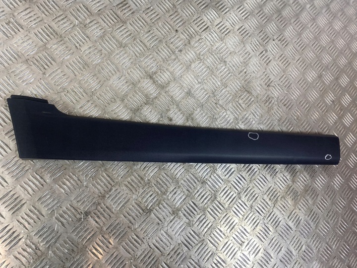 MOULURE PORTES DROIT ARRIÈRE JEEP GRAND CHEROKEE WL COURT 2021 2022 2023 2024