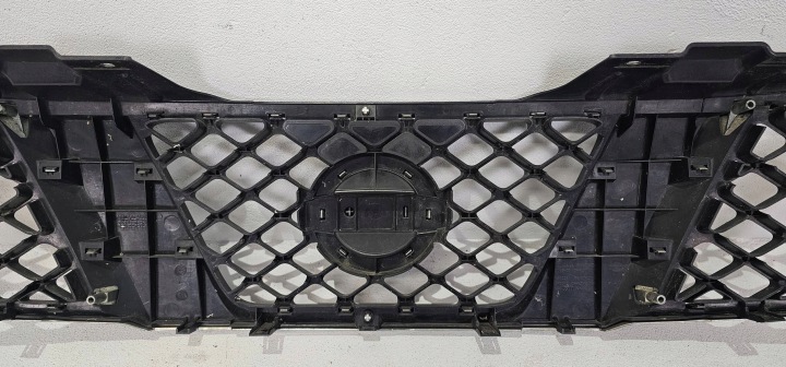 CALANDRE RADIATEUR GRILLE AVANT NISSAN NAVARA D40 2008