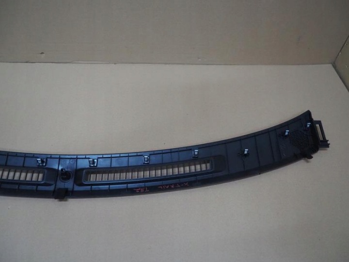 PROTECTION BOUCHON TABLEAU DE BORD NISSAN X-TRAIL T32 683104CC0A
