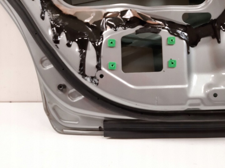 2011 TOYOTA PRIUS (XW30) PORTES AVANT SUR
